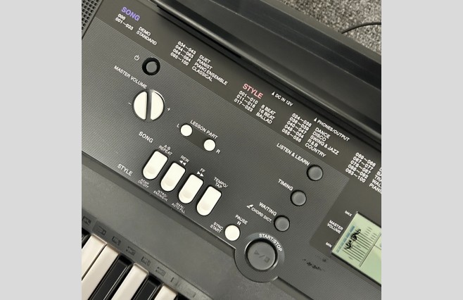 Yamaha EZ-220 Keyboard, Used (SN:BBAO01051) - Image 10